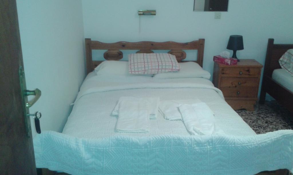 Manoleas Rooms To Let Leonídion Cameră foto